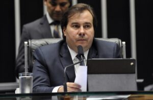 Maia defende pacto entre Congresso e governadores para agenda de reformas