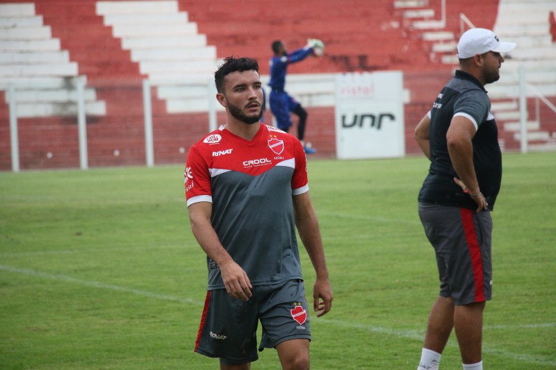 Aparecidense e Vila Nova duelam de olho na final