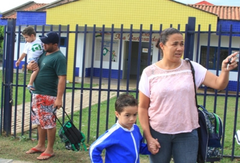 Escolas e Cmeis têm sete furtos por mês em Aparecida