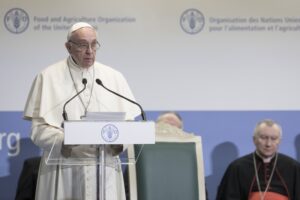 Papa Francisco ordena padres em Bangladesh