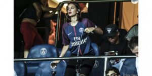 Bruna Marquezine prestigia jogo de Neymar na Françapelo PSG