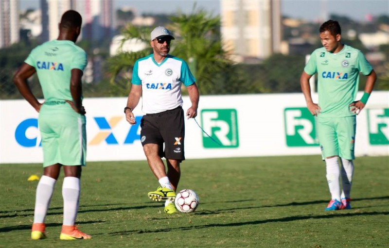 Goiás começa caminhada para  voltar a elite