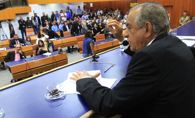 Iris vai apresentar contas na Câmara