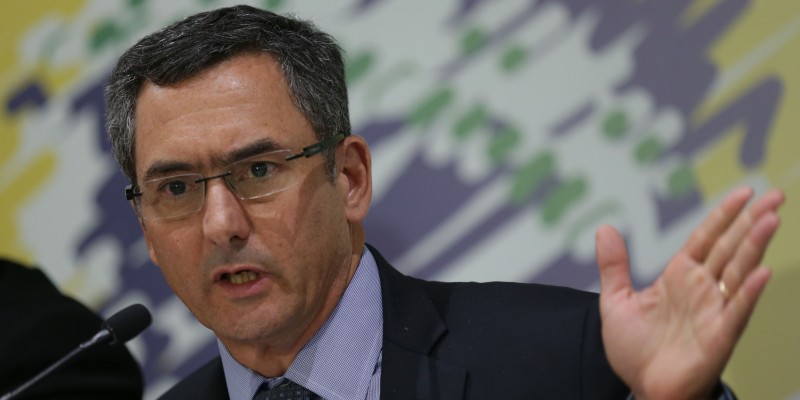 Governo pode adiar o reajuste salarial dos servidores públicos