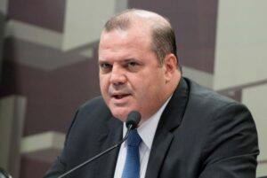 Presidente do BC diz que inflação converge para 4