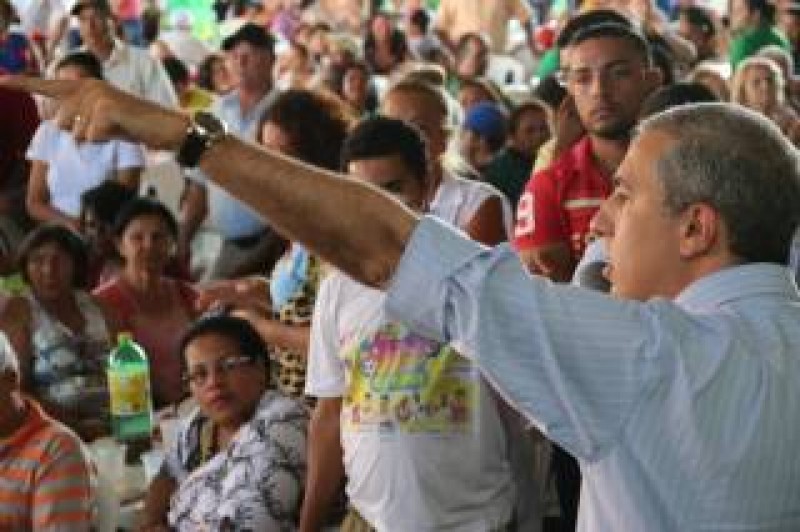 José Eliton destaca “política para fazer o bem”