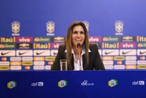 Emily Lima diz que ser mulher ajuda na relação com jogadoras da seleção