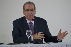 Cunha diz que pedido de prisão é aventura jurídica