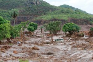 Atingidos pelo desastre em Mariana querem participação em acordo