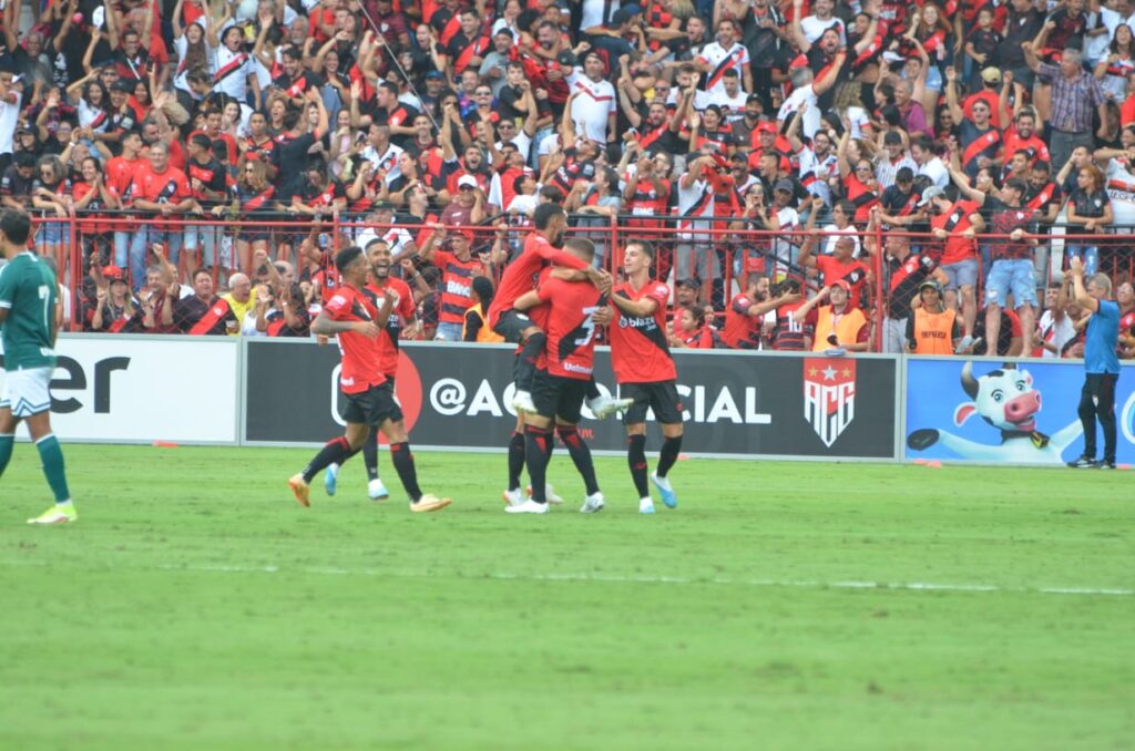 Atlético Goianiense derrota o Goiás e abre vantagem na decisão do Campeonato Goiano