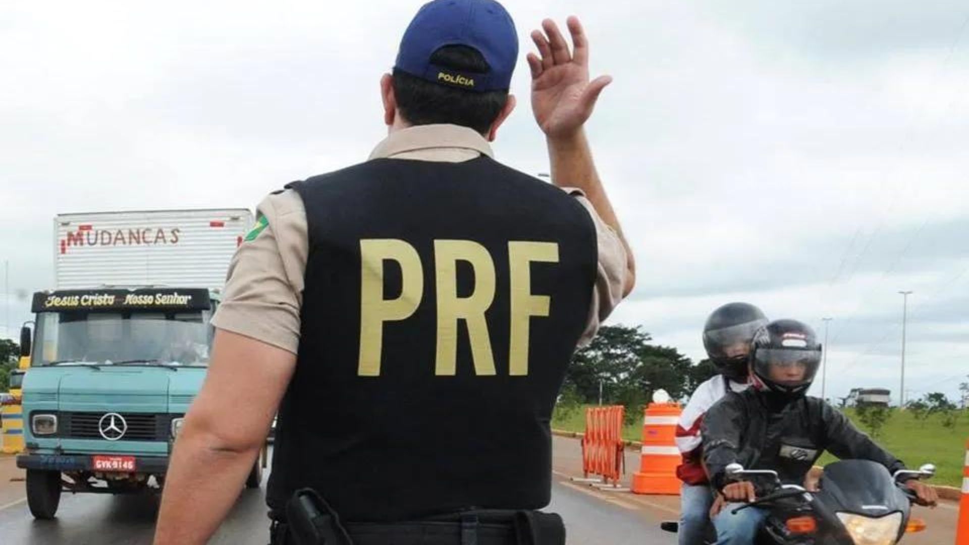 Motorista é preso com mais de 250kg de drogas em Jataí