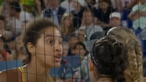 Entenda o que foi dito durante a briga no vôlei de praia feminino