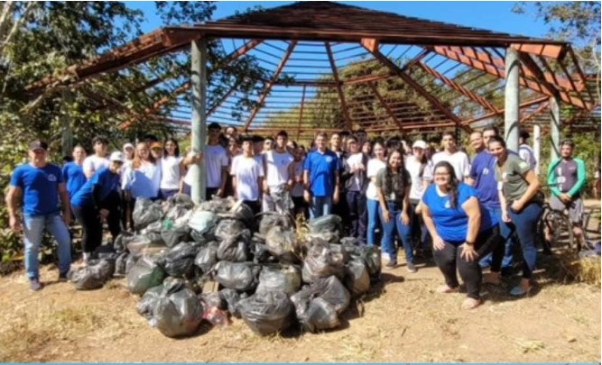 Projeto desenvolvido por professora e alunos de colegio estadual vai desenvolver a educacao ambiental por meio de jogos educativos na plataforma Scratch