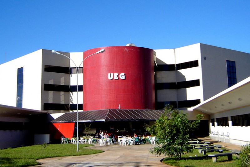 UEG lança edital de abertura do concurso para professores de Direito e Medicina