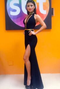 Looks de Eliana e Paula Fernandes lacramTroféu Imprensa 2016