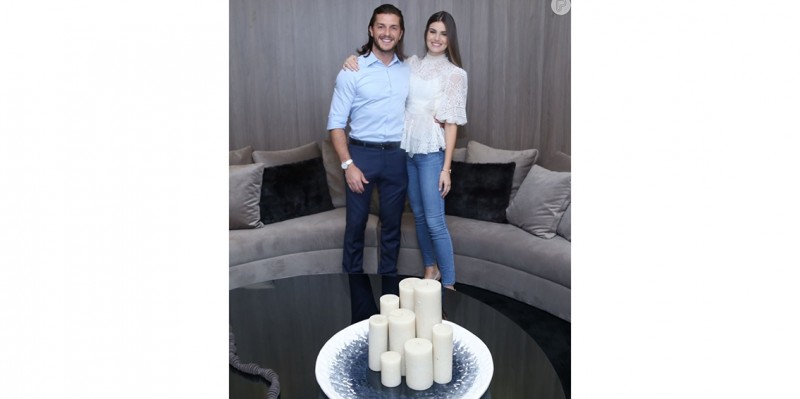 Camila Queiroz terá sobrenome de Klebber Toledo: “E ele também va