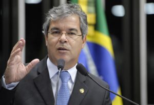 Jorge Viana diz que verá o que pode ser feito se assumir Presidência do Senado