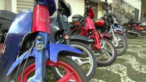 Detran aplica prova para habilitação de condutores de motos até 50cc