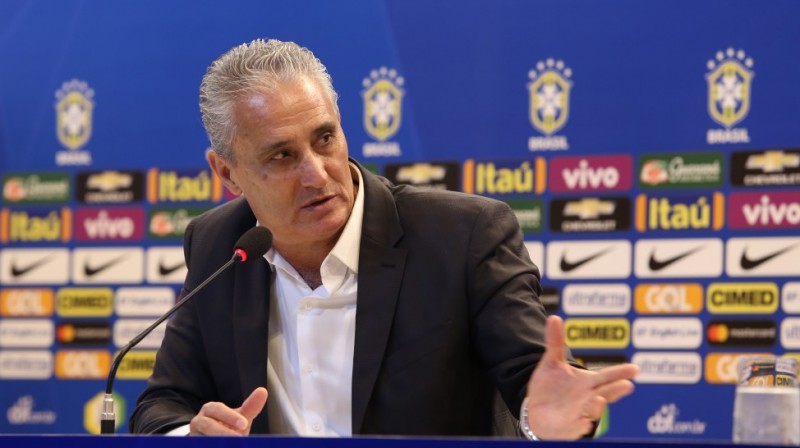 Tite valoriza  “veteranos”