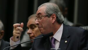 STF começa sessão para decidir se mantém afastamento de Cunha