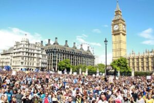 Manifestantes protestam contra saída do Reino Unido da União Europeia