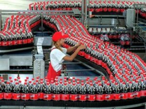 Coca e Pepsi param de vender refrigerante a escola