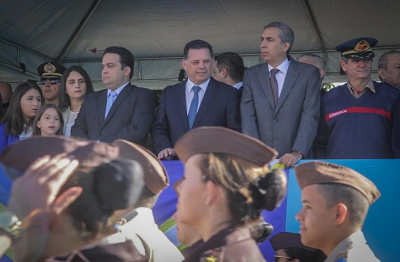 Os 110 anos de Anápolis são comemorados com desfile cívico-militar