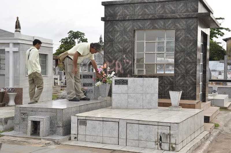 Saúde de Goiânia inicia ação 'Finados sem Aedes'