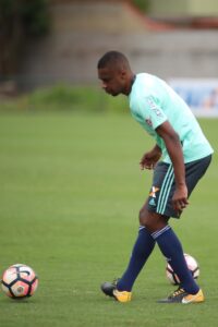 Flamengo joga pelo  empate por vaga na final