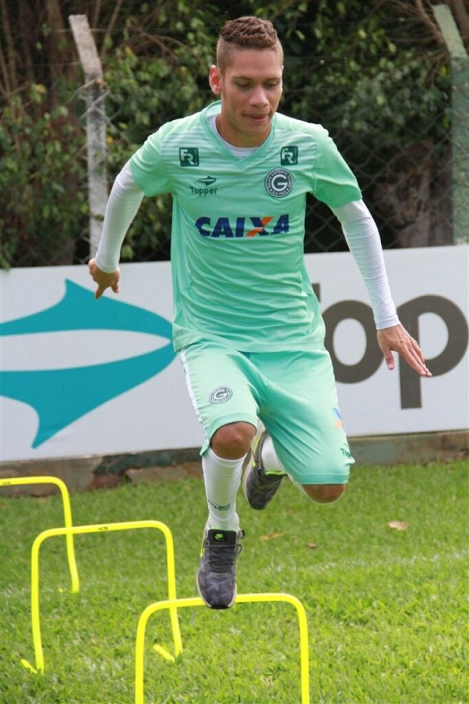 Goianos estreiam na Copinha