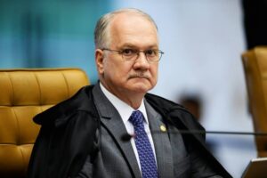 Presidente do STF notifica Fachin sobre rejeição de denúncia contra Temer