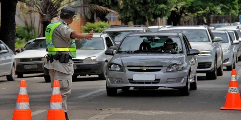 Pagamento de multas com cartões de débito ou crédito é suspensa