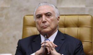 Michel Temer assume risco por rumo de intervenção militar no Rio de Janeiro