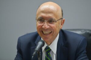 Meirelles anuncia redução do gastos