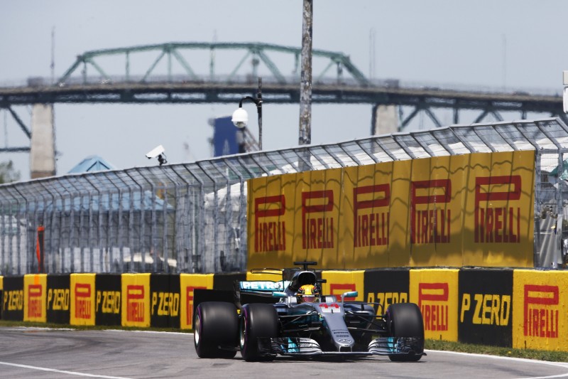 Hamilton ganha prova