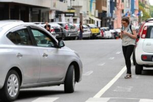 Motoristas do Uber paralisam serviço na manhã desta sexta em Goiânia