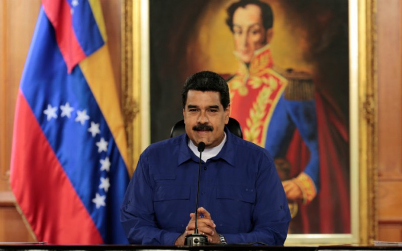 Maduro anuncia aumento de 40% no salário