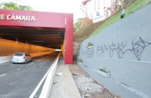 Pichações dominam os viadutos da Marginal Botafogo