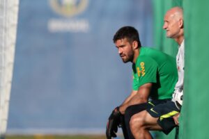 Seleção treina mais um dia e Fred segue se recuperando