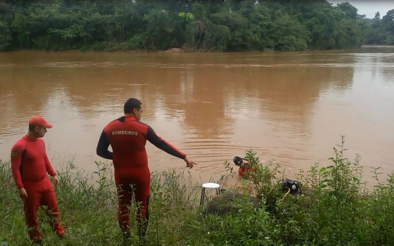 Casal é levado por correnteza de rio e morre afogado