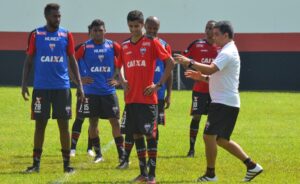 Rubro-negro busca sequência de vitória fora de casa