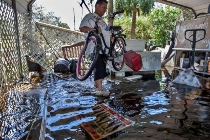 Afetados pelo Irma retornam à Flórida com trânsito lento e falta de gasolina