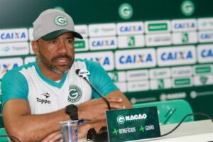 Sérgio Soares quer esquema  com mais velocidade na Série B