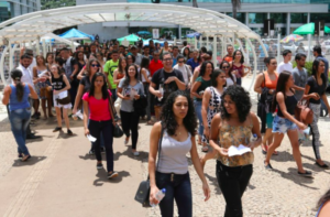 Tema da redação do segundo dia do Enem é sobre caminhos de combate ao racismo