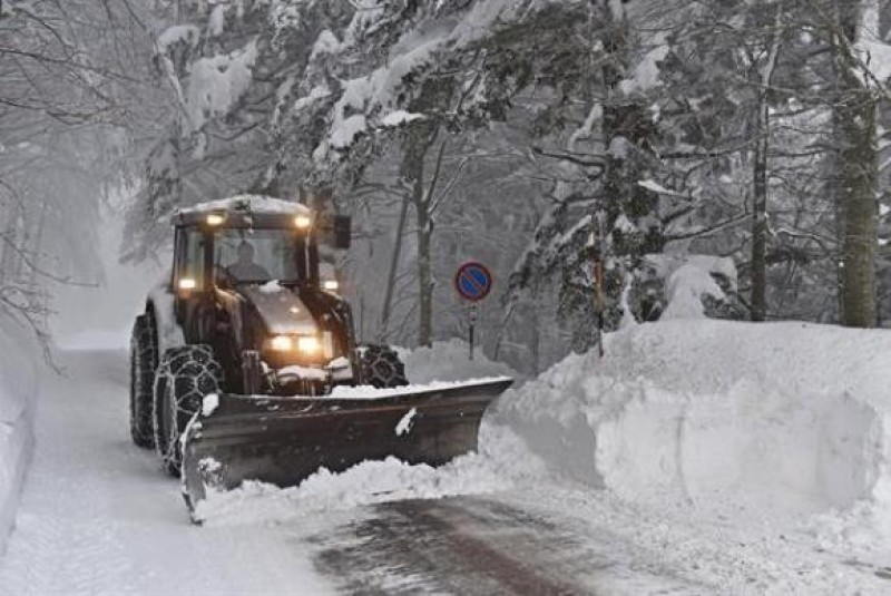 Frio intenso causa mortes e paralisa trânsito em estradas da Europa