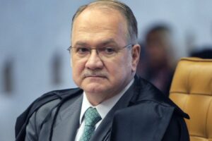 Fachin arquiva um dos inquéritos contra Collor