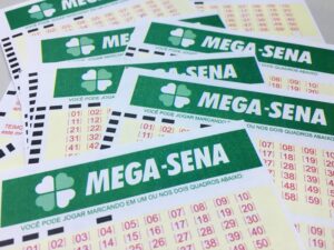 Mega-Sena acumula e deve sortear R$ 33 milhões na próxima quarta-feira (13)