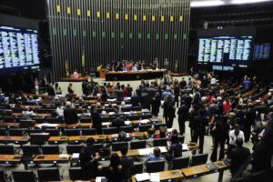 Partidos ainda discutem candidaturas no Senado