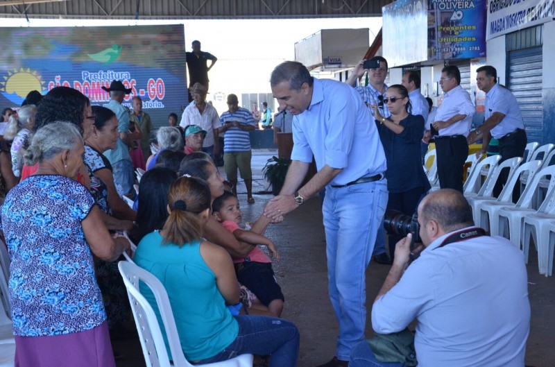 Municípios de Goiás recebem convênios para obras de infraestrutura