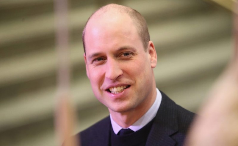 Príncipe William visita alunos em Londres para falar sobre cyberbullying